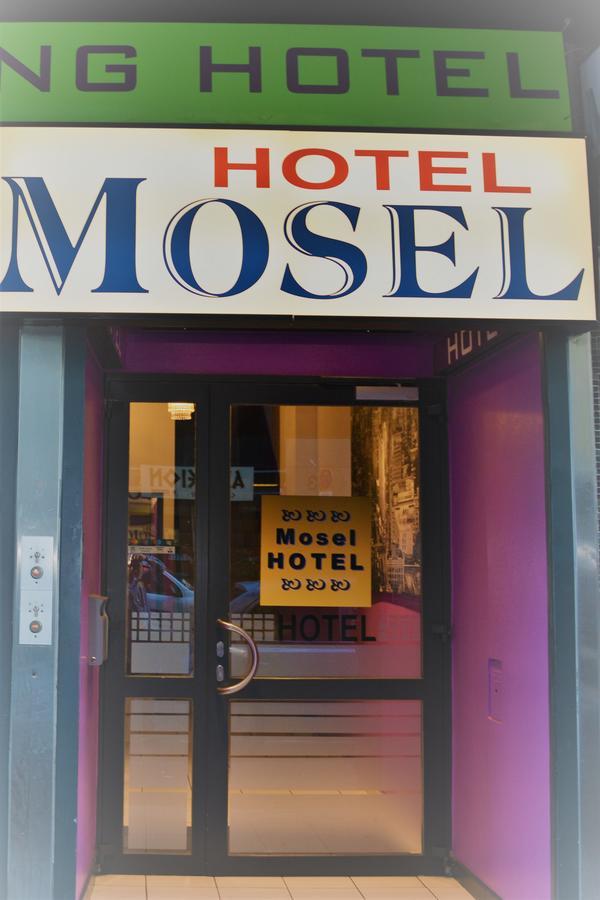 Mosel Hotel Франкфурт на Майн Екстериор снимка
